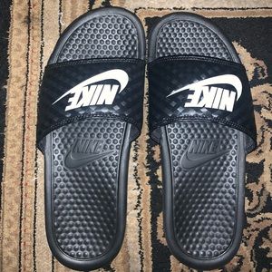 Nike Slide Benassi in women size 8